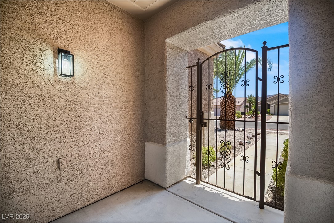 2118 High Mesa Drive Property Photo 4