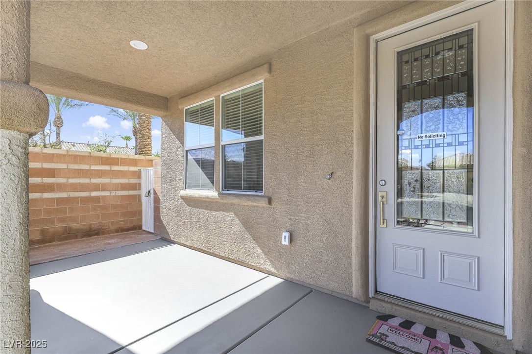 2208 Saddlebill Court Property Photo 6