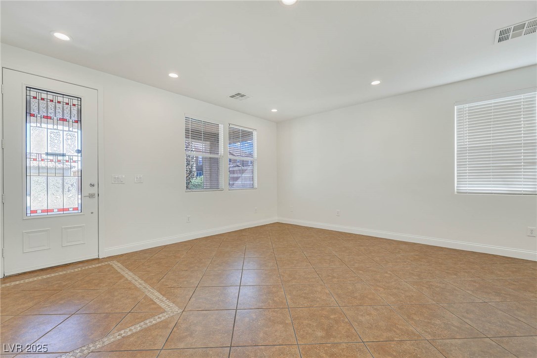 2208 Saddlebill Court Property Photo 9