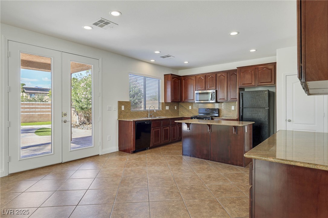 2208 Saddlebill Court Property Photo 14