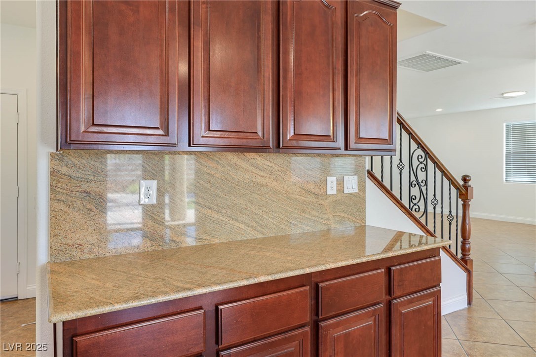 2208 Saddlebill Court Property Photo 25