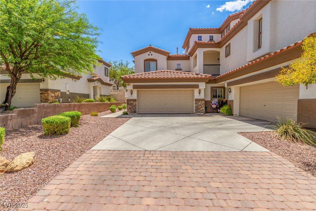 1092 Tuscan Sky Lane 1 Property Photo 6