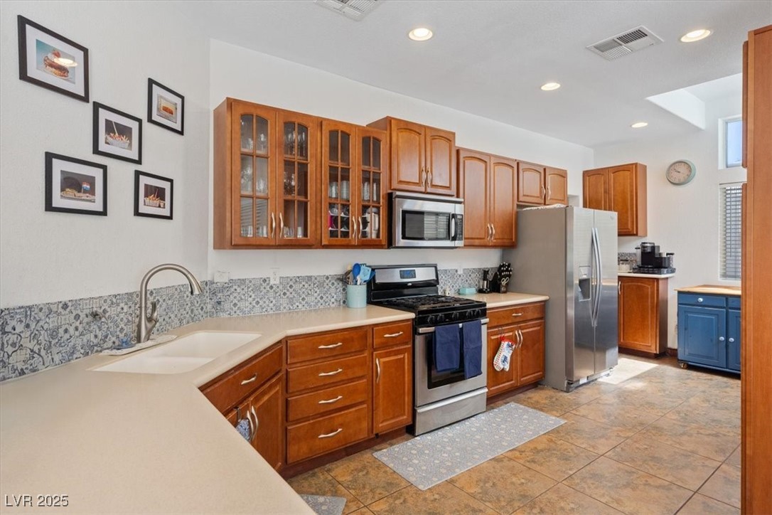 2502 Cortina Avenue Property Photo 4