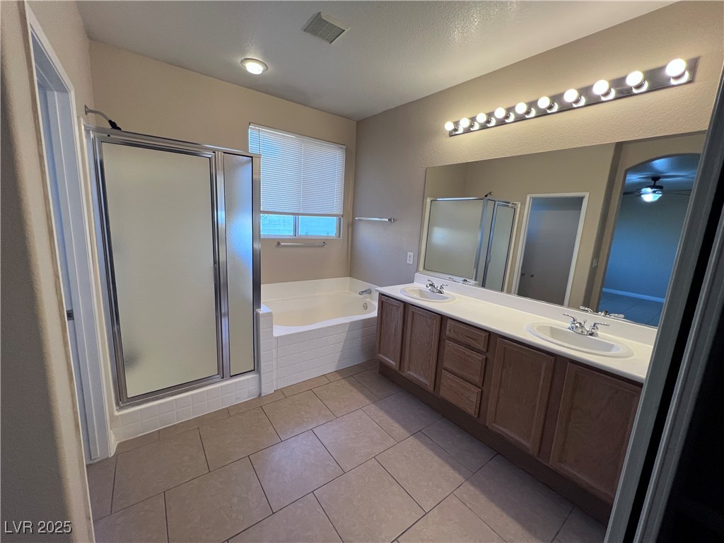 5306 Azure View Court Property Photo 12
