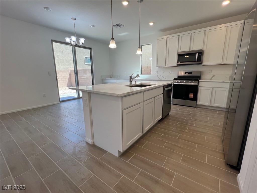 7340 Pioneer Way Property Photo 13