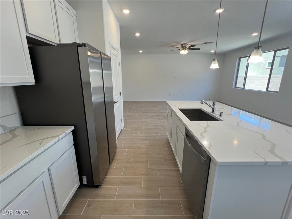 7340 Pioneer Way Property Photo 14