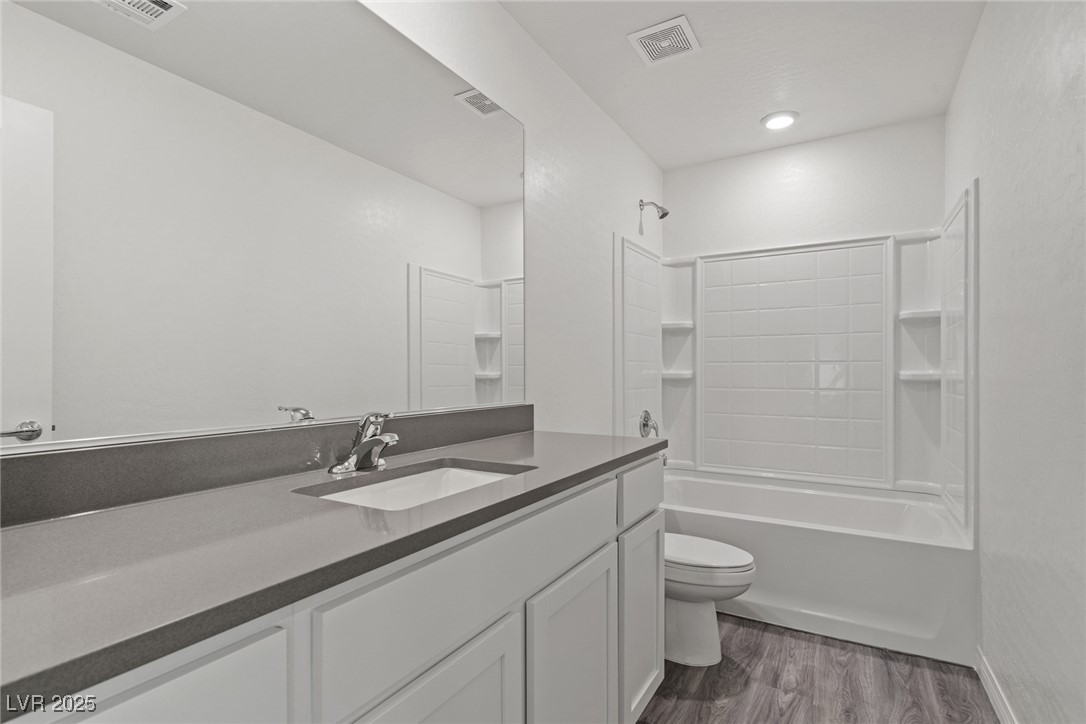 4219 Gold Desert Street Property Photo 11
