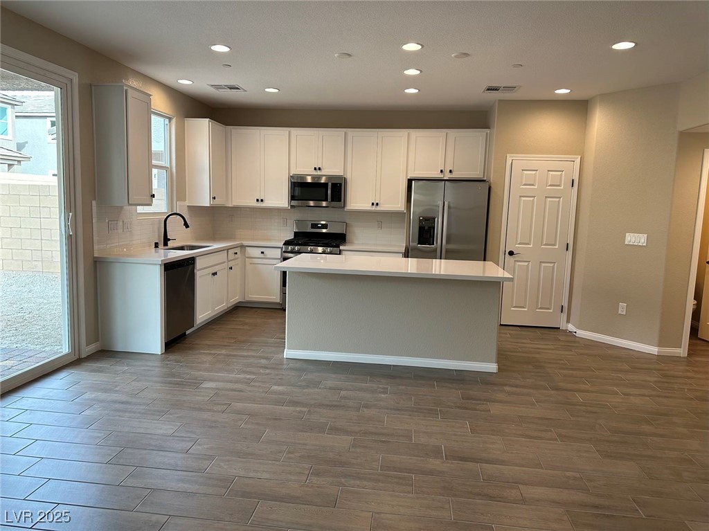 5075 Serene Skies Street Property Photo 8