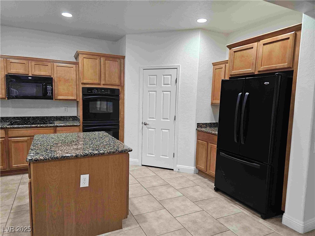 2553 Chateau Clermont Street Property Photo 9