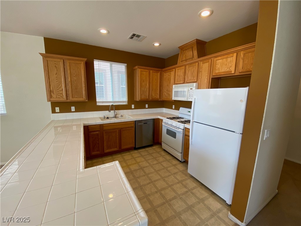 6712 Canyon Maple Street Property Photo 12