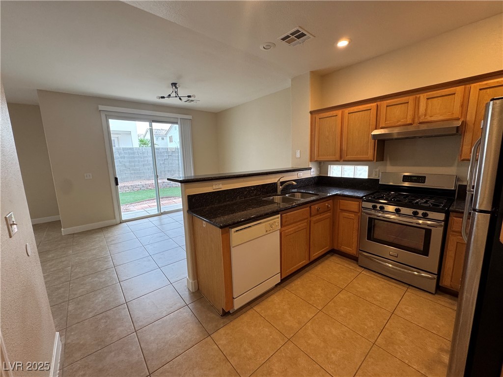 8756 Villa Camille Avenue Property Photo 5