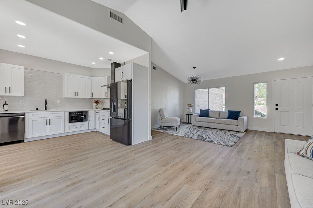 10309 Marymont Place Property Photo 6