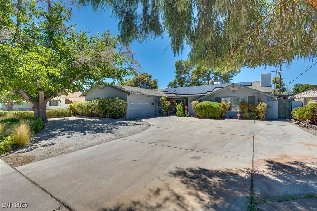 1238 Campbell Drive Property Photo 4