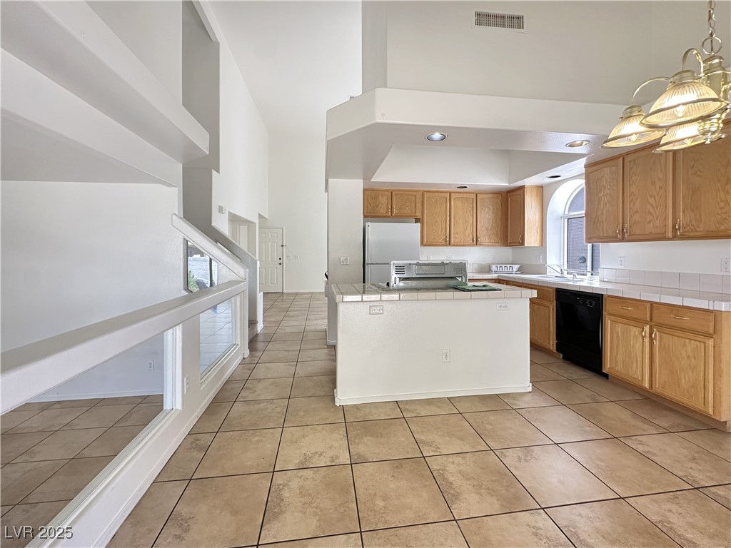 8700 Raindrop Canyon Avenue Property Photo 2