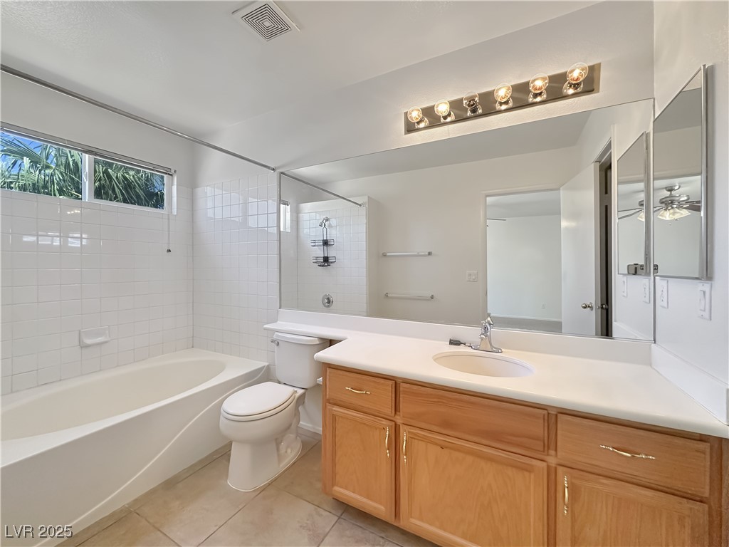 8700 Raindrop Canyon Avenue Property Photo 8
