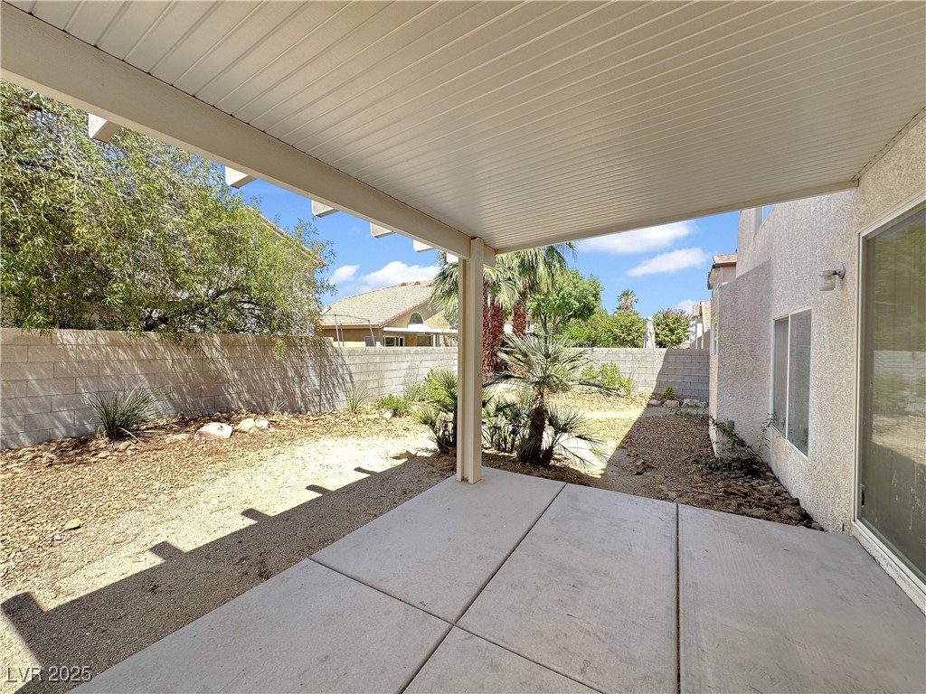 8700 Raindrop Canyon Avenue Property Photo 16