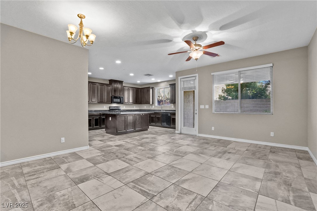 12243 Loggeta Way Property Photo 3