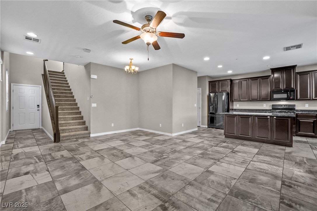 12243 Loggeta Way Property Photo 4