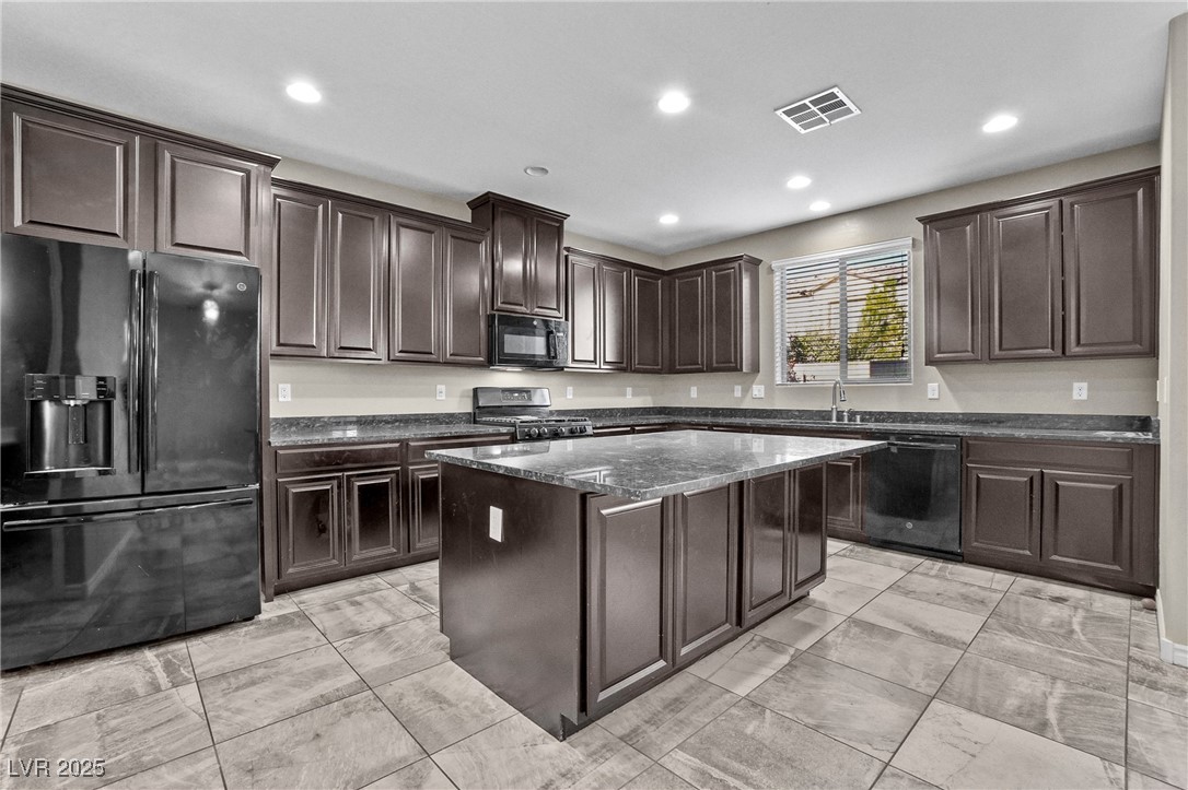 12243 Loggeta Way Property Photo 6