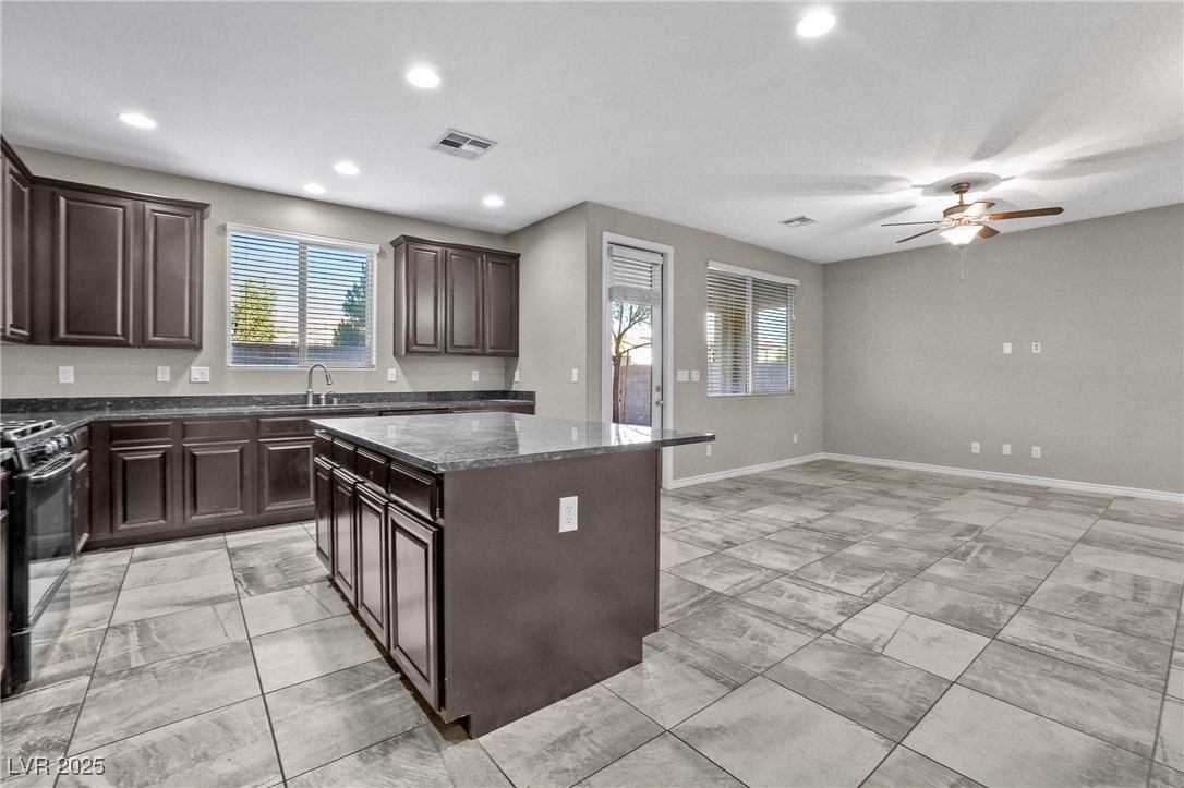 12243 Loggeta Way Property Photo 9