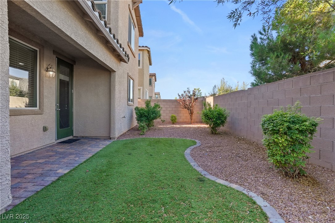 12243 Loggeta Way Property Photo 24