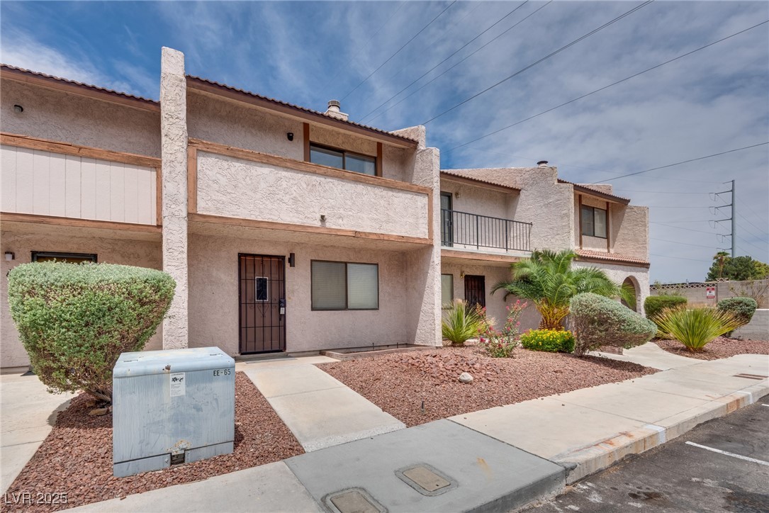 5240 Janfred Court 3 Property Photo 1