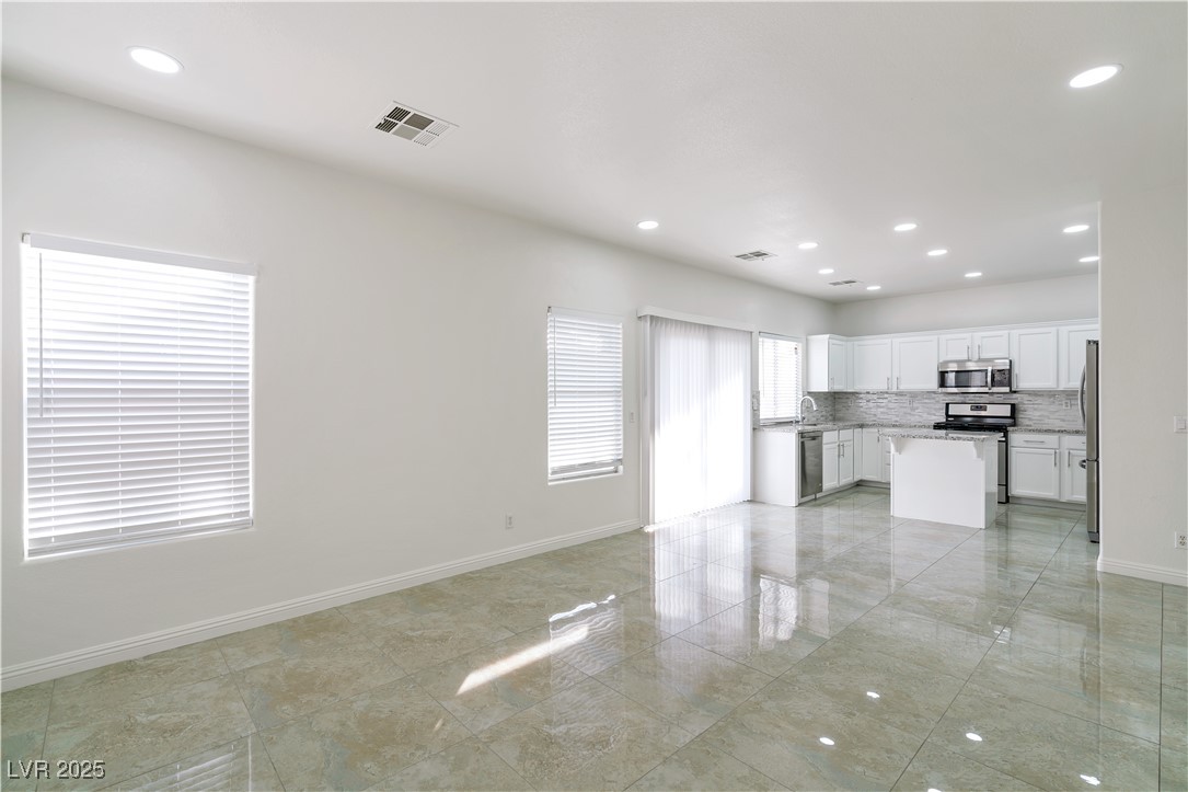 7401 Hawk Shadow Avenue Property Photo 4
