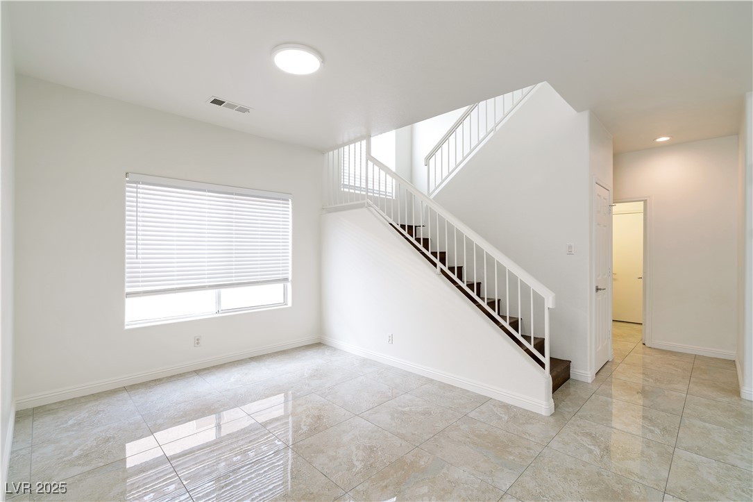 7401 Hawk Shadow Avenue Property Photo 10