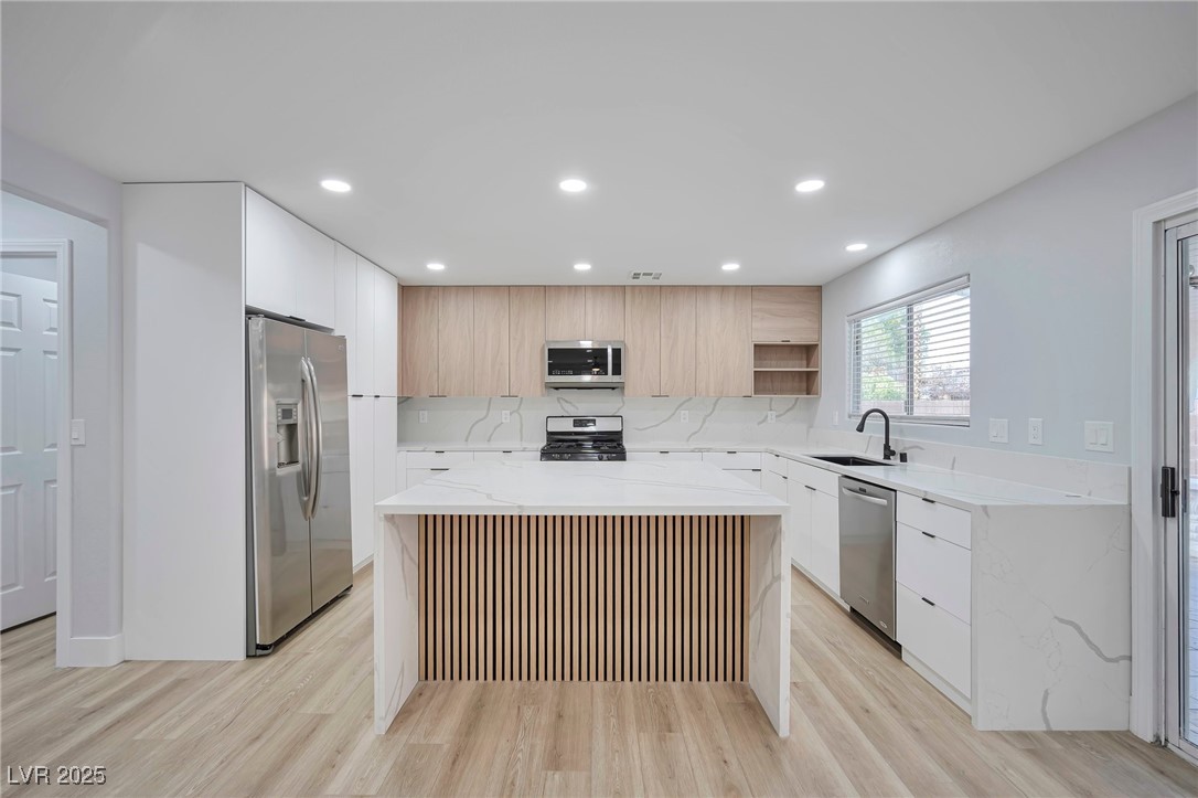 11144 Varedo Court Property Photo 6