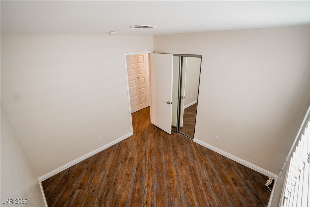 2453 Muirfield Avenue Property Photo 7