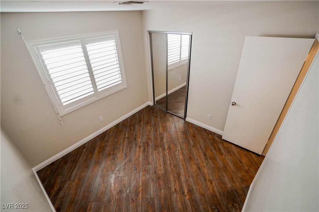 2453 Muirfield Avenue Property Photo 8