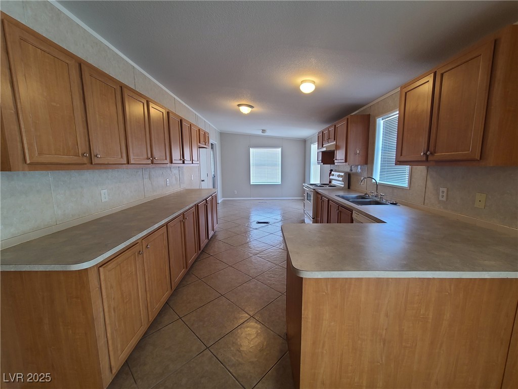 6060 Superior Lane Property Photo 5