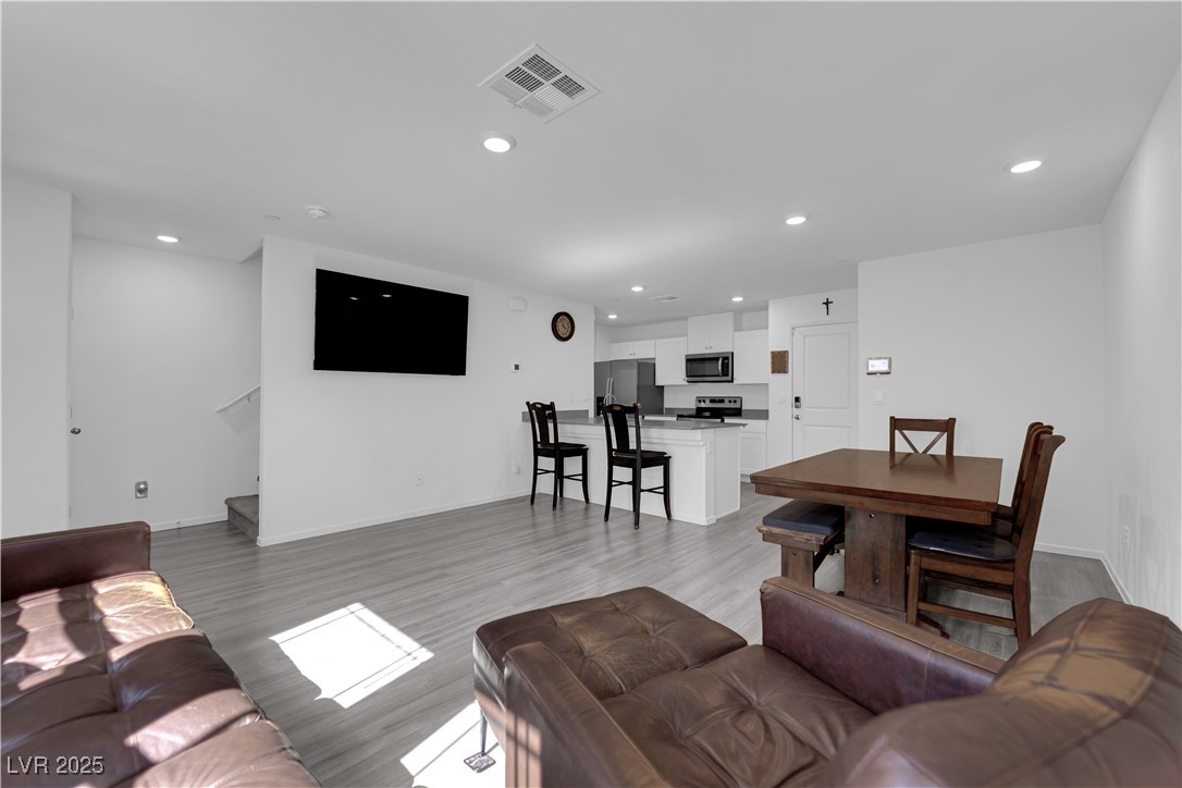 1905 Nydia Vista Street Property Photo 6