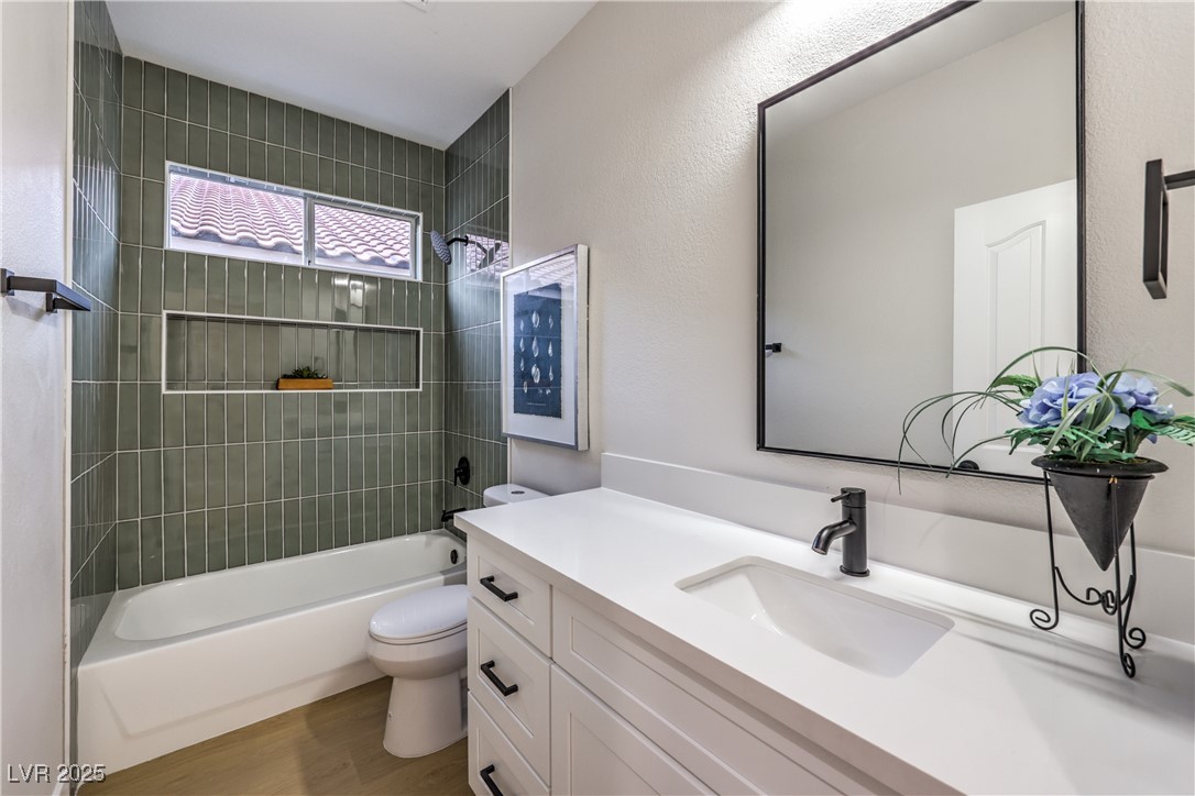 10576 Refugio Street Property Photo 4
