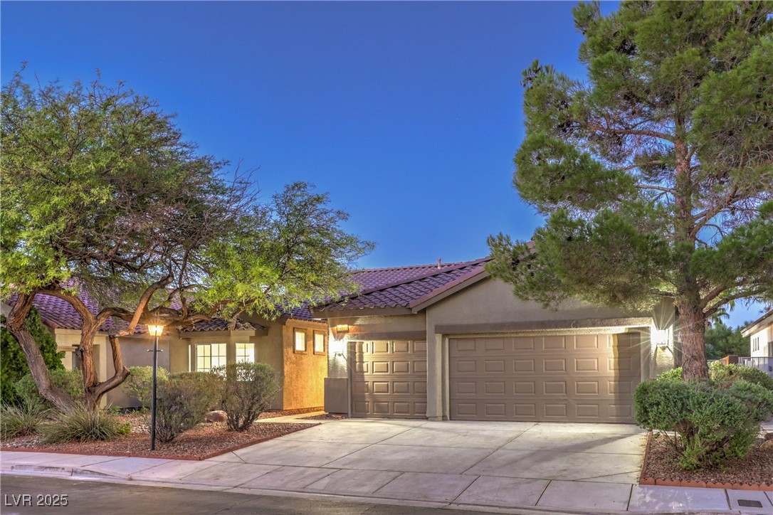 10576 Refugio Street Property Photo 8