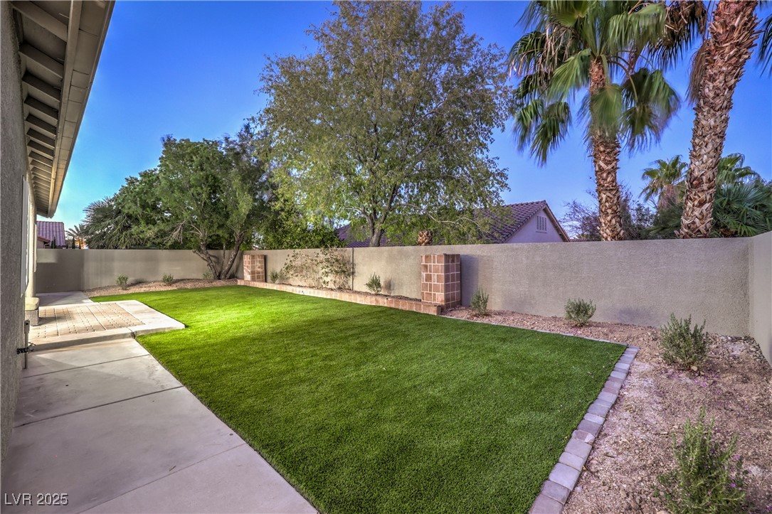 10576 Refugio Street Property Photo 45
