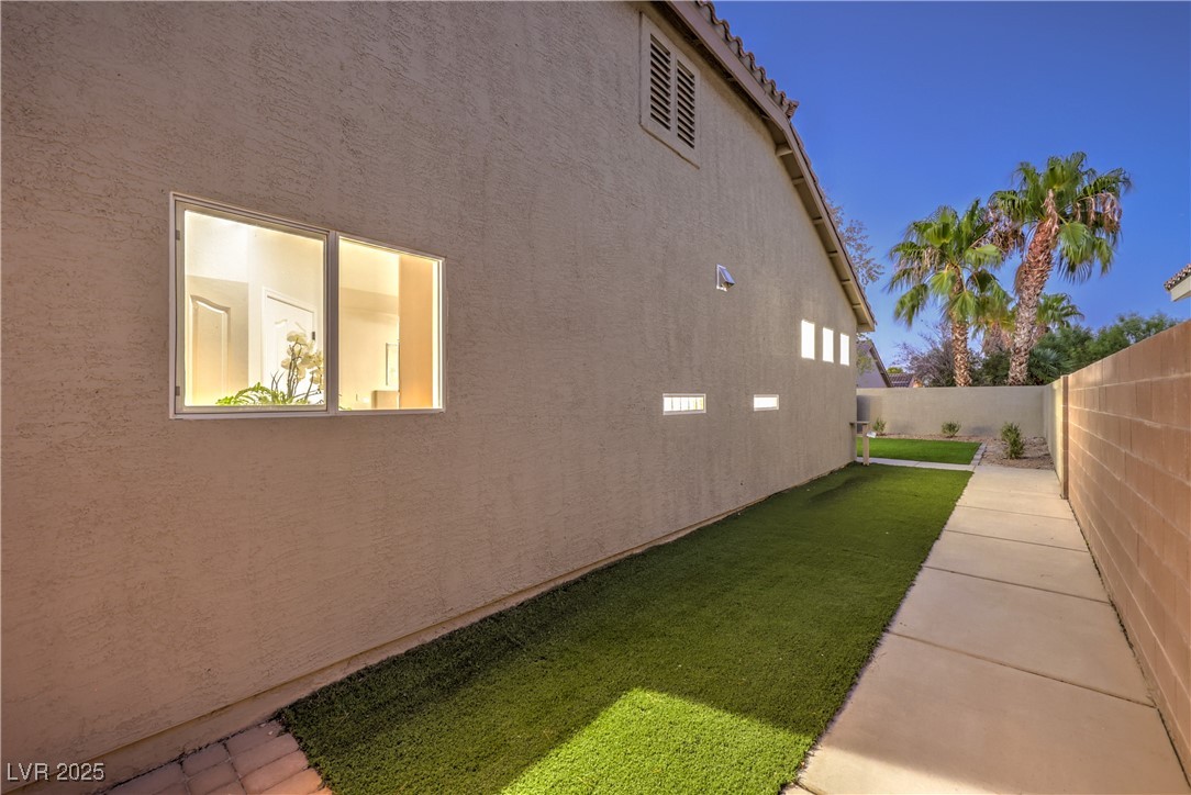 10576 Refugio Street Property Photo 48