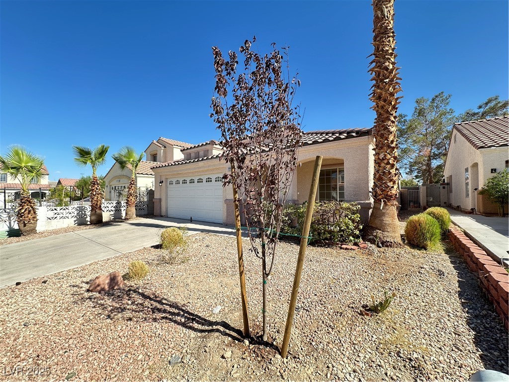 7229 Falling Timber Court Property Photo 3