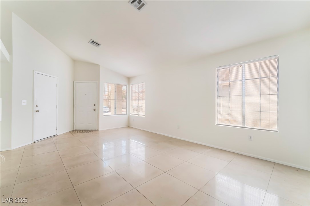 4104 Compass Rose Way Property Photo 3