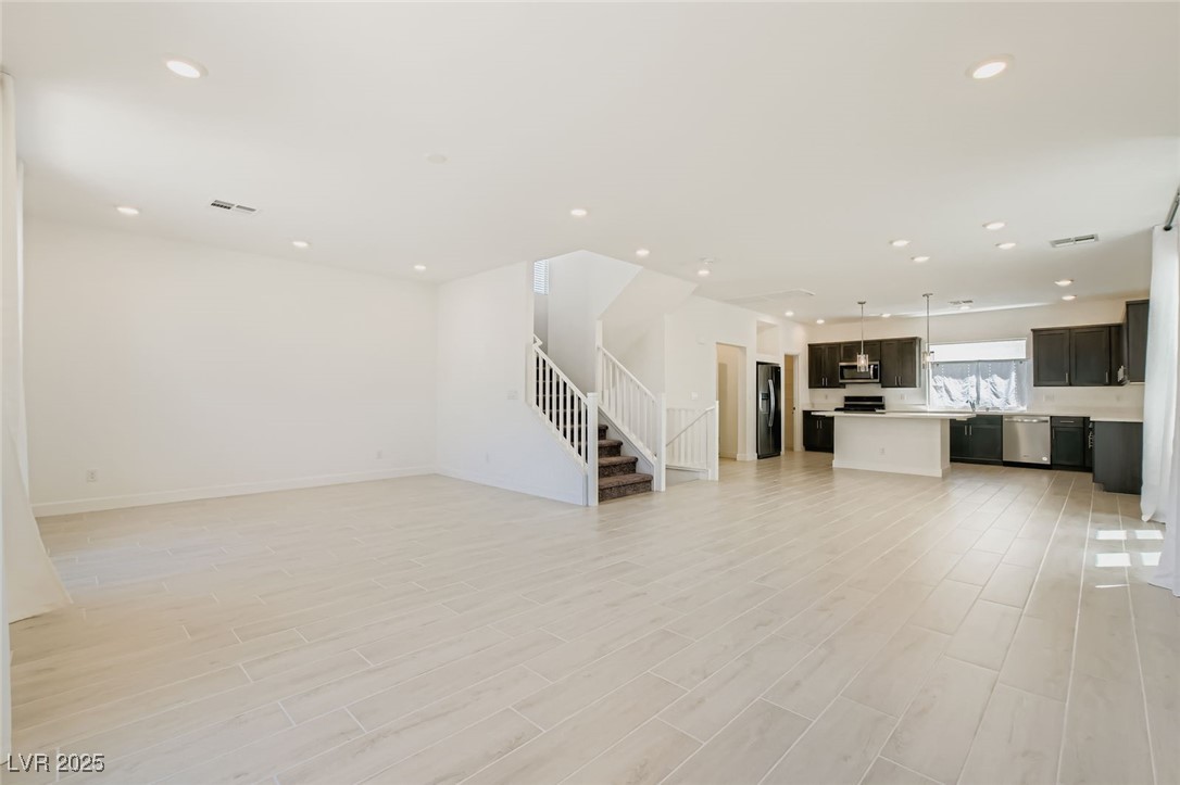 7966 Mountain Lilac Street Property Photo 2