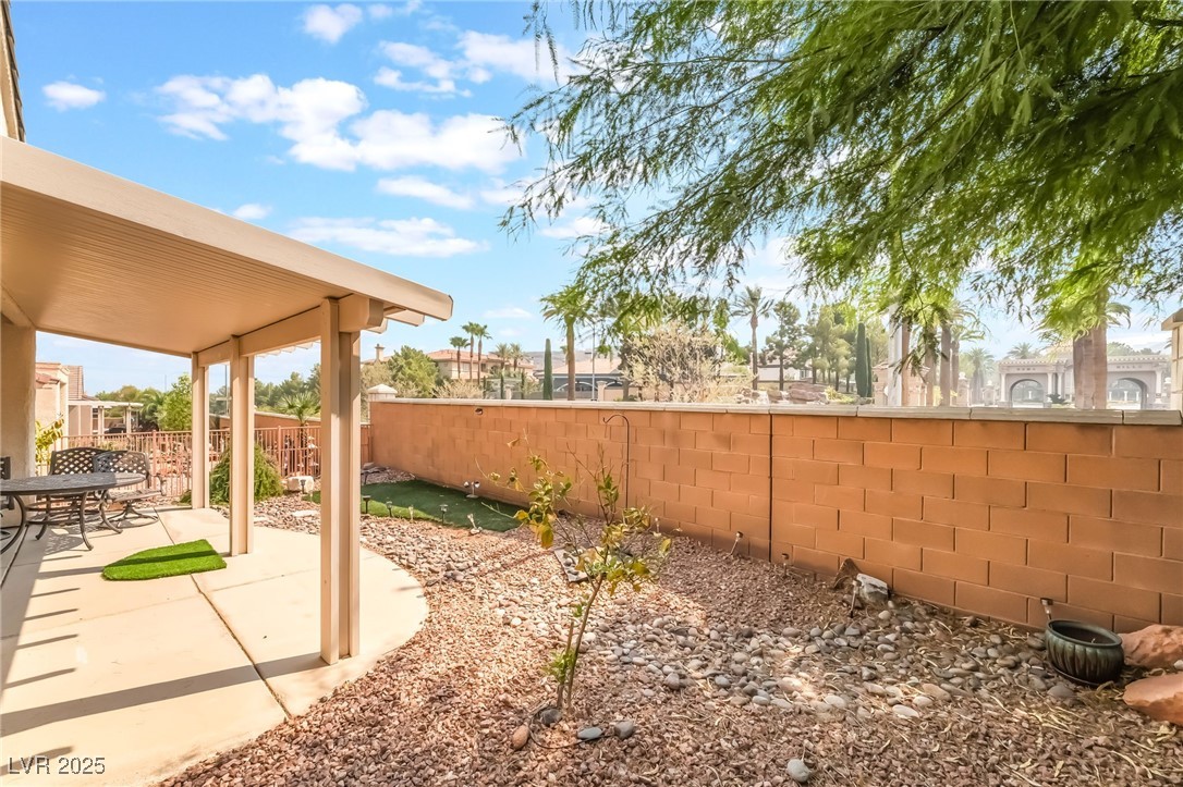 1888 High Mesa Drive Property Photo 17