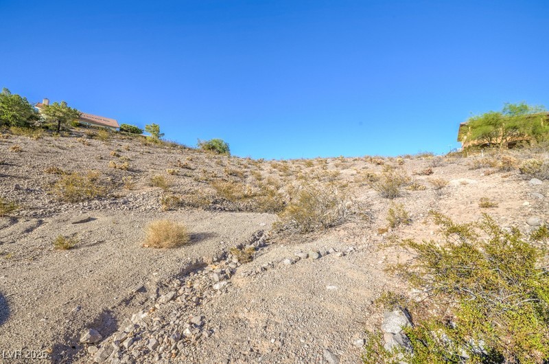 1413 Pueblo Drive Property Photo 2