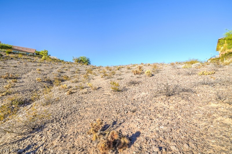 1413 Pueblo Drive Property Photo 3