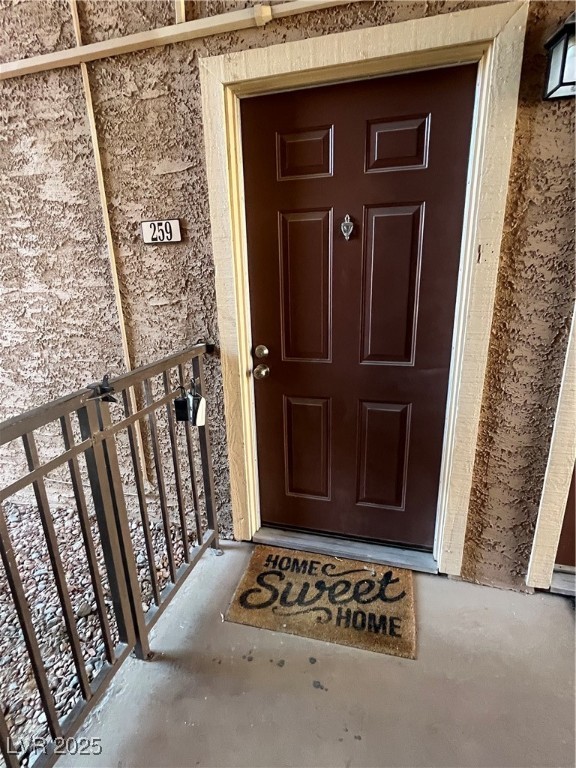 5260 River Glen Drive 259 Property Photo 1