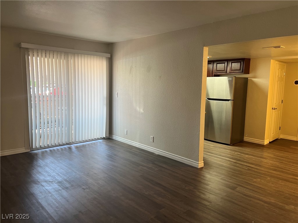 5260 River Glen Drive 259 Property Photo 2