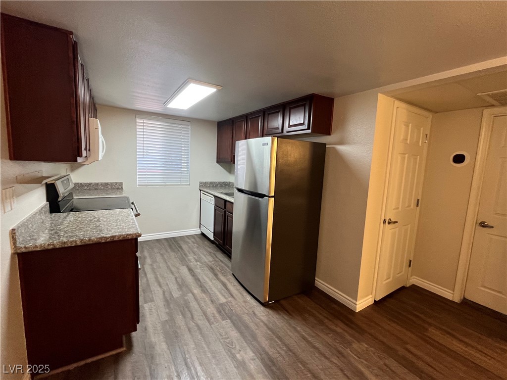 5260 River Glen Drive 259 Property Photo 5