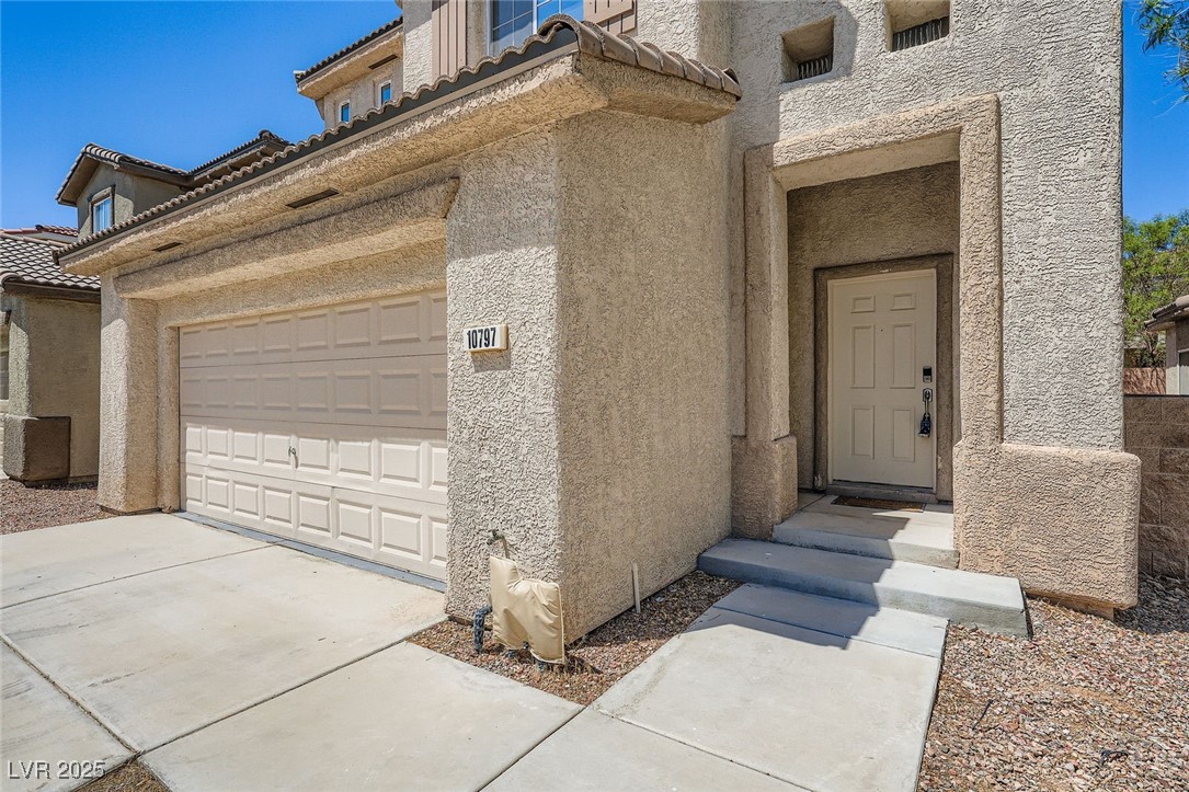 10797 Muscari Way Property Photo 8