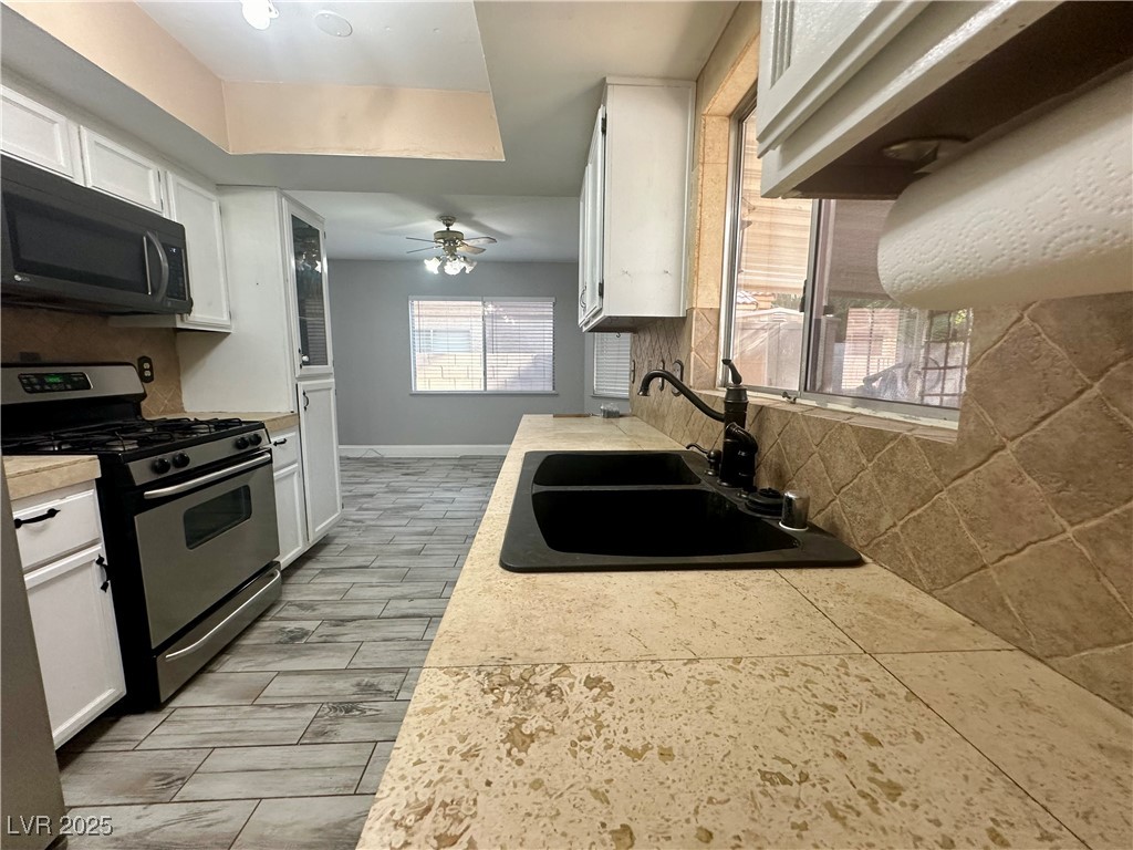 3201 Harbor Vista Street Property Photo 10
