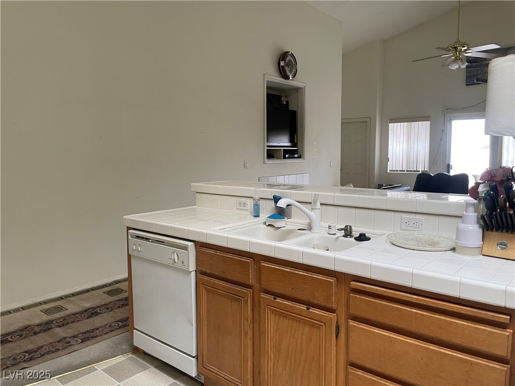 648 Hitchen Post Drive Property Photo 12