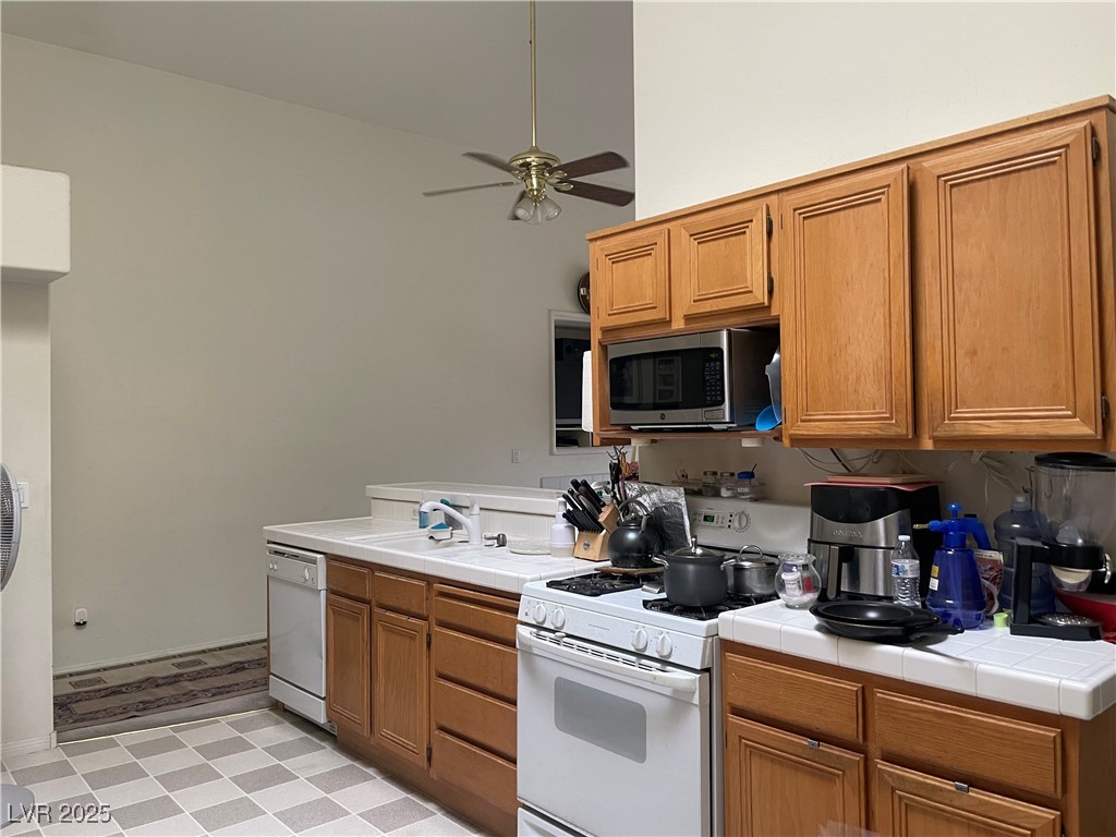 648 Hitchen Post Drive Property Photo 13